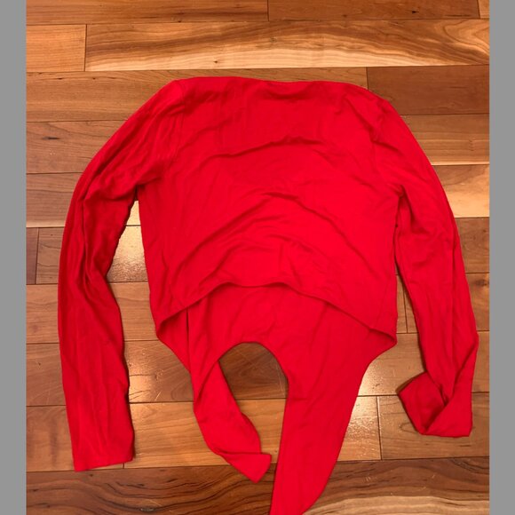 Babaton tie front red shirt - NEW - Picture 2 of 2